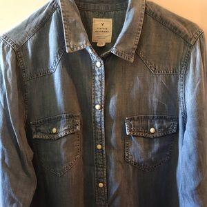 American Eagle denim shirt Large